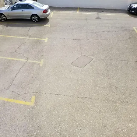 Arquus Hospitalet * קמברילס
